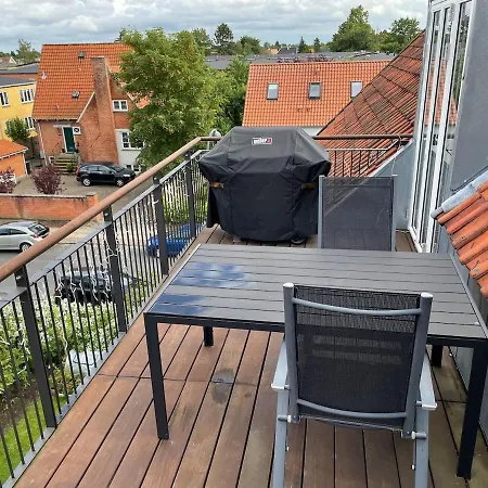 Lägenhet Penthouse Arpartment 3 Bedroom 70m2 *